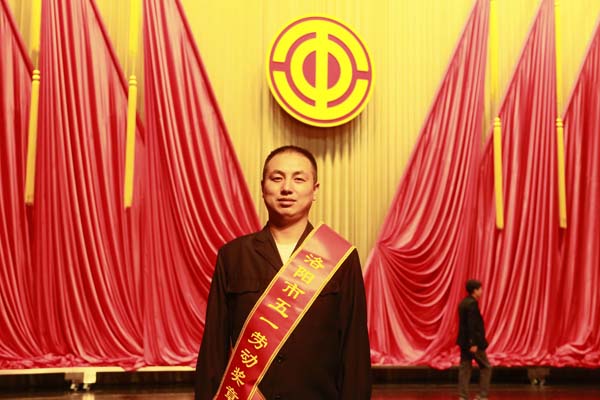 ������ʱ���������ǲ�����z6mg��ģ���ഺ�ظ���ϵ�б���֮��������һ�Ͷ����»���߹�սϲ